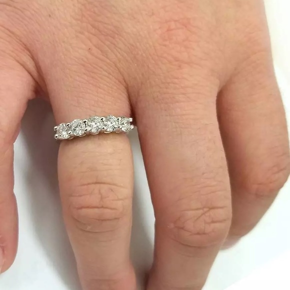 $1947 1ct 5-Stone Natural Diamond 14K Gold Band - Picture 4 of 4